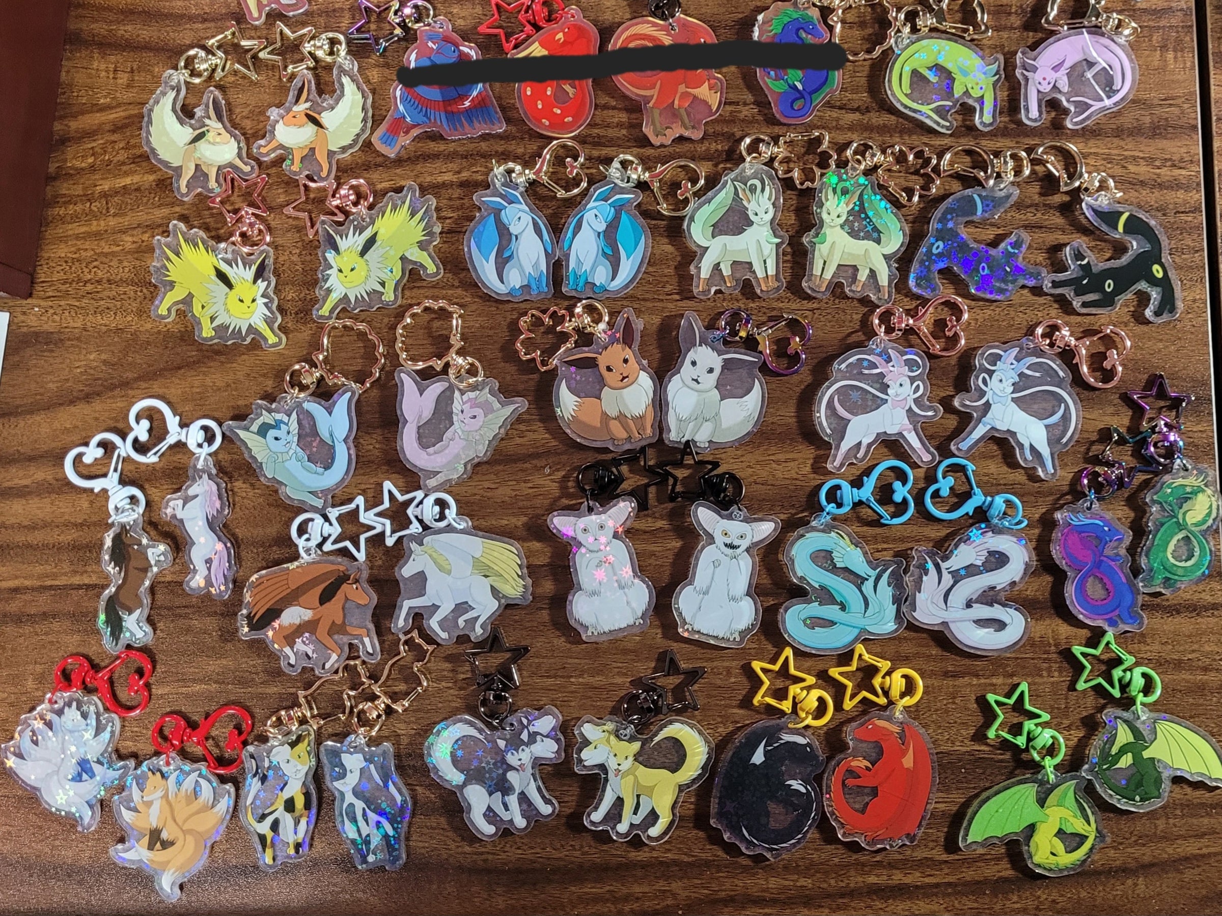 Holographic keychain shop
